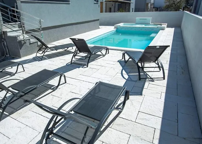 アパート Mareta Wave ザダル